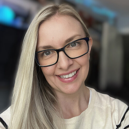 A portrait of the author Sophie L. Henderson